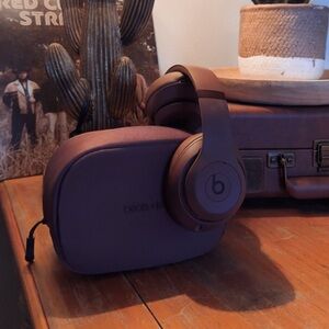 Beats by Dre Brown Wireless Headphones
